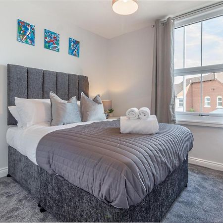 Host & Stay - The Bull Inn, 3 Double Rooms Fernhill Heath Екстериор снимка