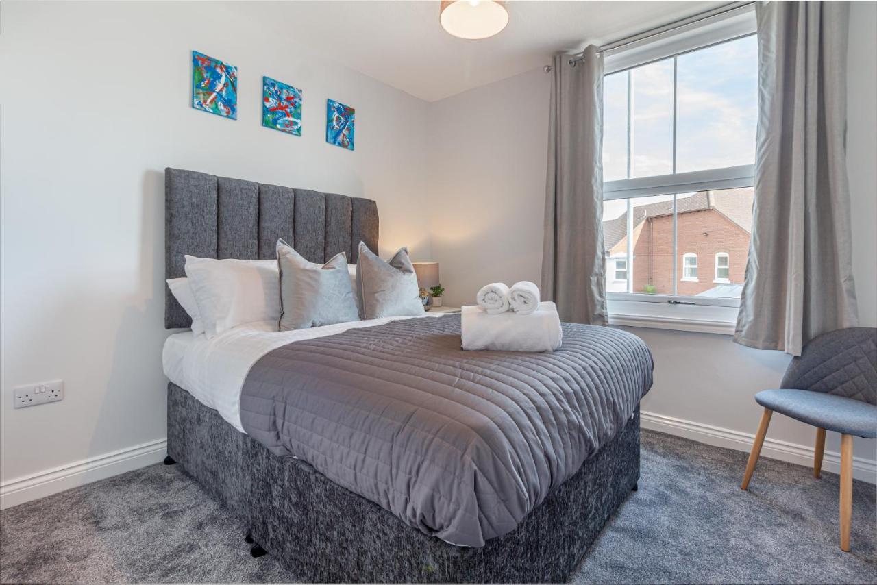 Host & Stay - The Bull Inn, 3 Double Rooms Fernhill Heath Екстериор снимка