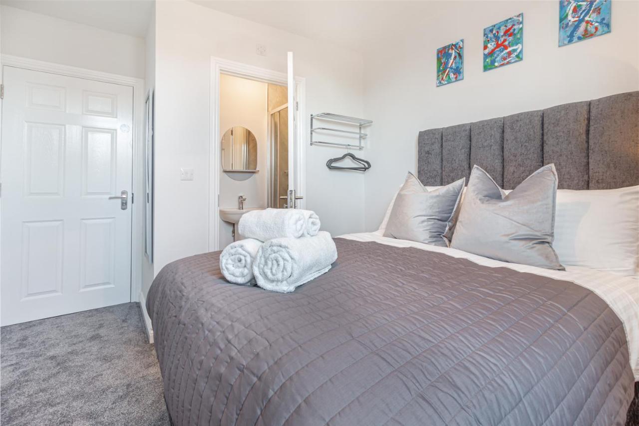 Host & Stay - The Bull Inn, 3 Double Rooms Fernhill Heath Екстериор снимка