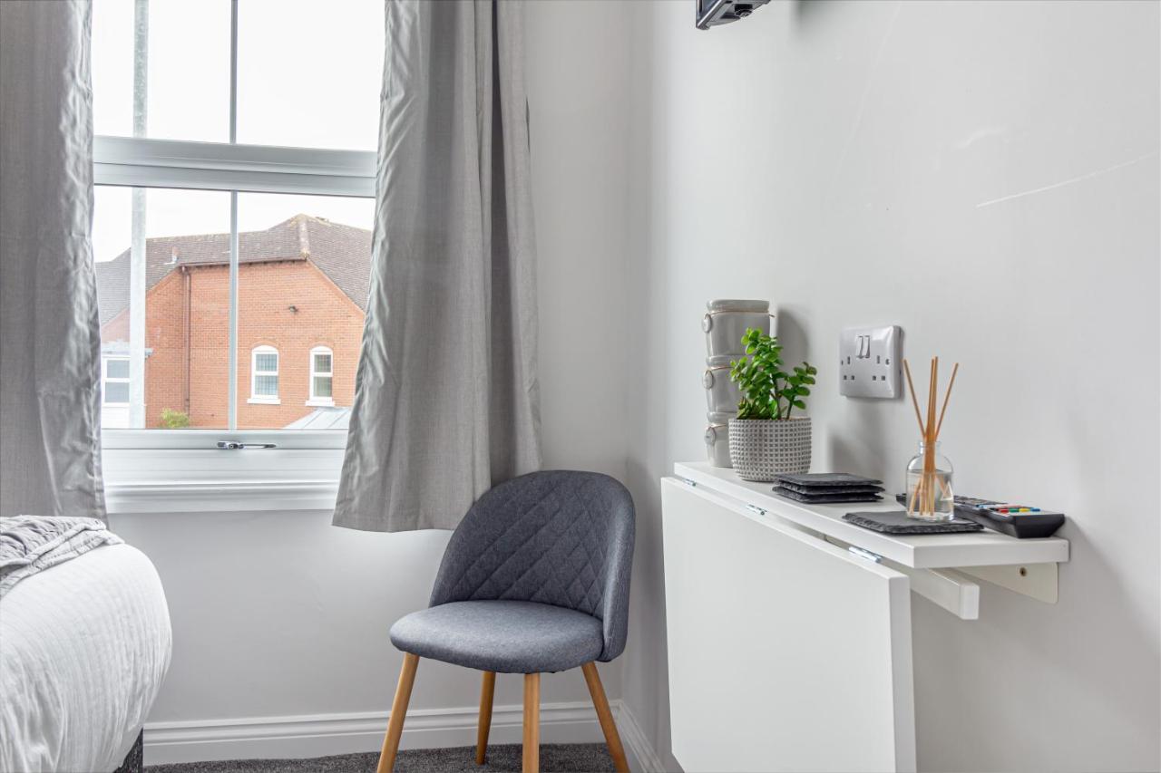 Host & Stay - The Bull Inn, 3 Double Rooms Fernhill Heath Екстериор снимка