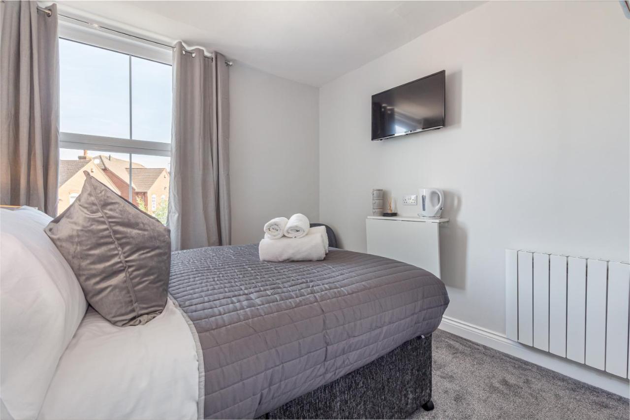 Host & Stay - The Bull Inn, 3 Double Rooms Fernhill Heath Екстериор снимка
